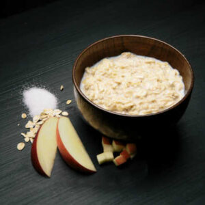 Porridge with Apple and Cinnamon - 699 kcal - Real Field Meal